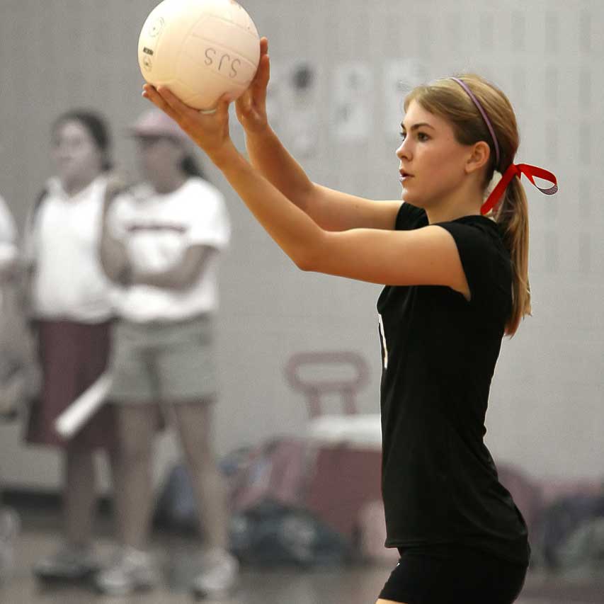 volleyball-girl-serving